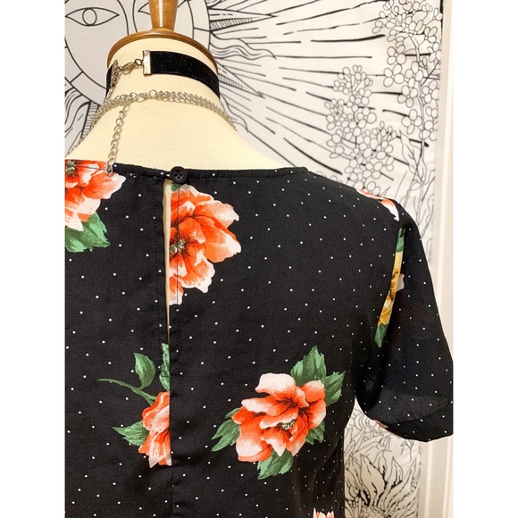 🌈 Amazing flower polka dot top - Picture 6 of 11